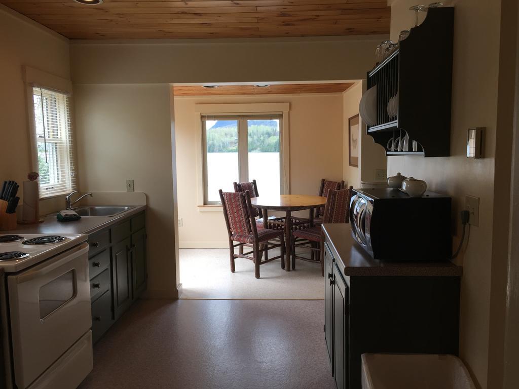 Willoughvale Inn Westmore Newport Номер фото