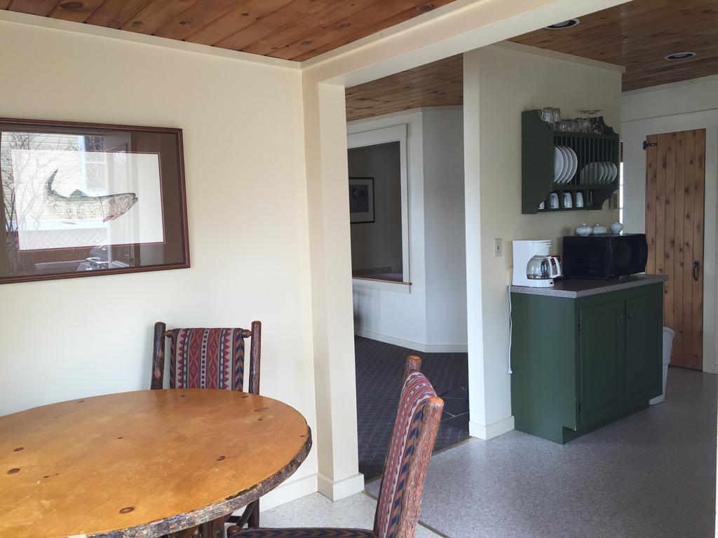 Willoughvale Inn Westmore Newport Номер фото
